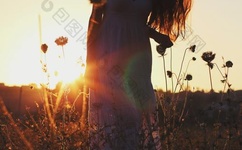 他解开我奶罩吸我奶